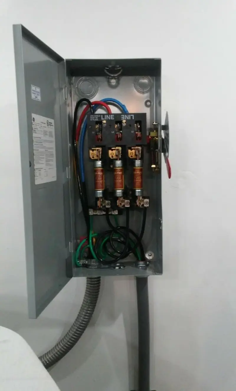 Three-phase disconnect switch installed for Smoke Detector Installation in Grattan